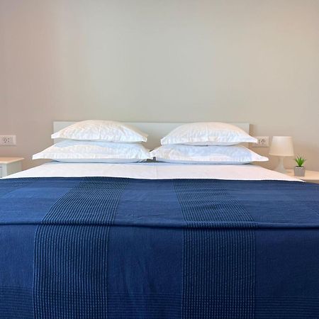 Beachfront Comfort Apartments Sinajko Podgora Extérieur photo