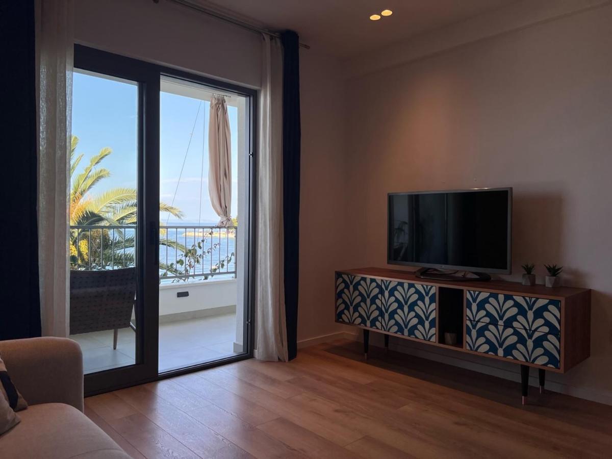 Beachfront Comfort Apartments Sinajko Podgora Extérieur photo
