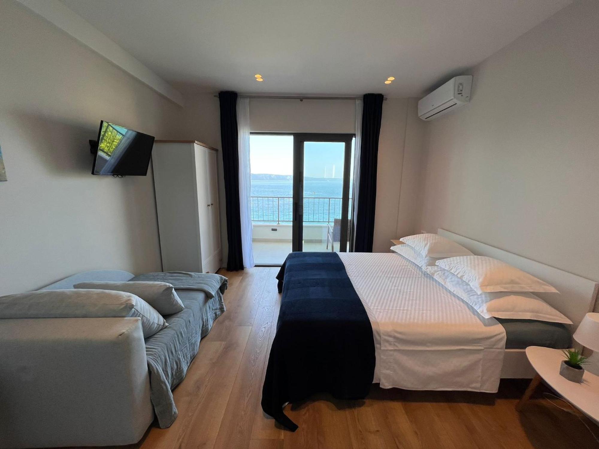 Beachfront Comfort Apartments Sinajko Podgora Extérieur photo