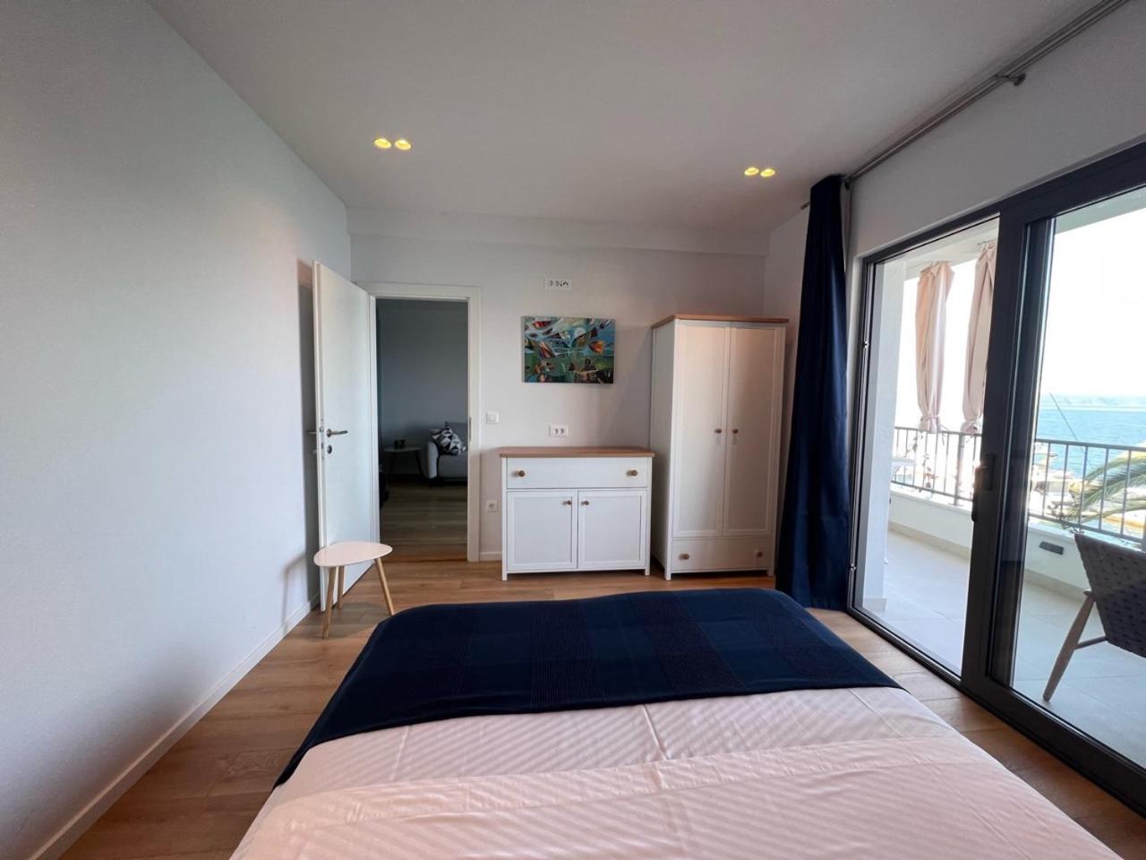 Beachfront Comfort Apartments Sinajko Podgora Extérieur photo